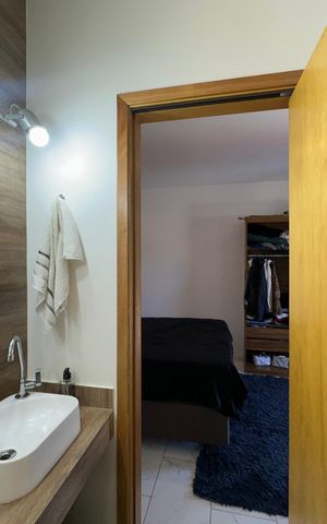 Casa à venda com 300m², 5 quartos e 2 vagas Casa à venda com 300m², 5 quartos e 2 vagasBanheiro da Suíte 1 e 2