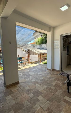 Casa à venda com 300m², 5 quartos e 2 vagas Casa à venda com 300m², 5 quartos e 2 vagasChurrasqueira