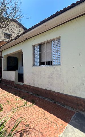 Casa à venda com 300m², 5 quartos e 2 vagas Casa à venda com 300m², 5 quartos e 2 vagasQuintal