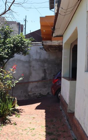 Casa à venda com 300m², 5 quartos e 2 vagas Casa à venda com 300m², 5 quartos e 2 vagasQuintal