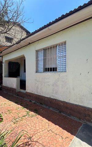 Casa à venda com 300m², 5 quartos e 2 vagas Casa à venda com 300m², 5 quartos e 2 vagasQuintal
