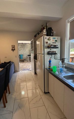 Casa à venda com 300m², 5 quartos e 2 vagas Casa à venda com 300m², 5 quartos e 2 vagasSala/Cozinha