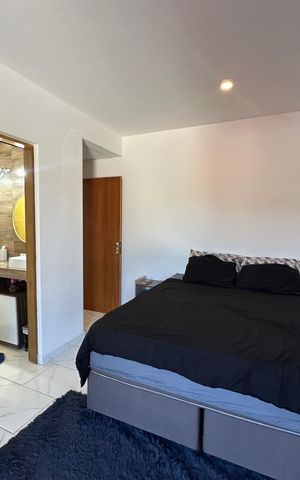 Casa à venda com 300m², 5 quartos e 2 vagas Casa à venda com 300m², 5 quartos e 2 vagasSuíte 2