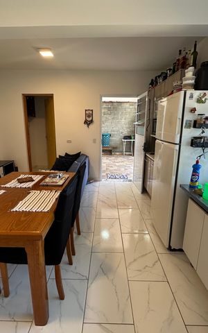 Casa à venda com 300m², 5 quartos e 2 vagas Casa à venda com 300m², 5 quartos e 2 vagasSala/Cozinha