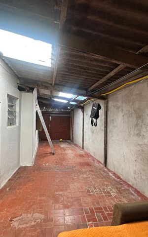 Casa à venda com 300m², 5 quartos e 2 vagas Casa à venda com 300m², 5 quartos e 2 vagasGaragem