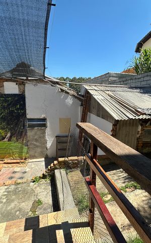 Casa à venda com 300m², 5 quartos e 2 vagas Casa à venda com 300m², 5 quartos e 2 vagasQuintal