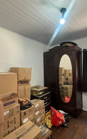 Casa à venda com 300m², 5 quartos e 2 vagas Casa à venda com 300m², 5 quartos e 2 vagasSuíte 2