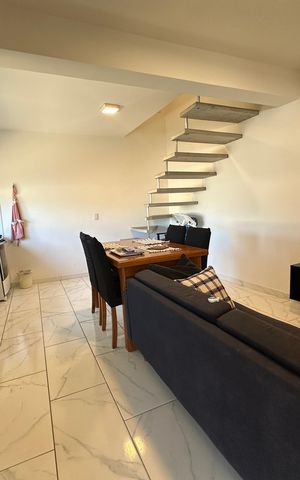 Casa à venda com 300m², 5 quartos e 2 vagas Casa à venda com 300m², 5 quartos e 2 vagasSala/Cozinha