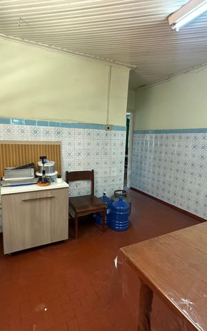 Casa à venda com 300m², 5 quartos e 2 vagas Casa à venda com 300m², 5 quartos e 2 vagasCozinha