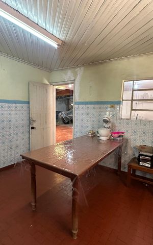 Casa à venda com 300m², 5 quartos e 2 vagas Casa à venda com 300m², 5 quartos e 2 vagasCozinha