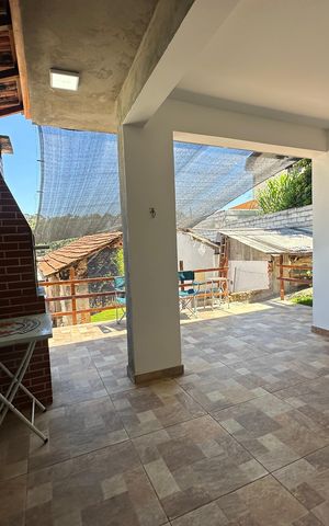 Casa à venda com 300m², 5 quartos e 2 vagas Casa à venda com 300m², 5 quartos e 2 vagasQuintal
