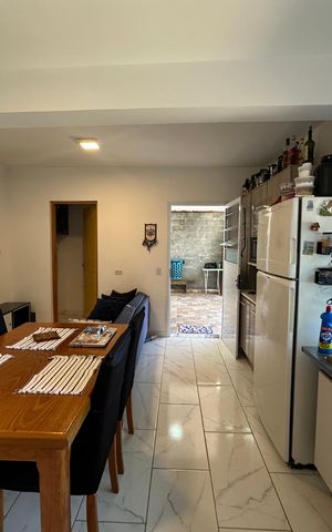 Casa à venda com 300m², 5 quartos e 2 vagas Casa à venda com 300m², 5 quartos e 2 vagasSala/Cozinha