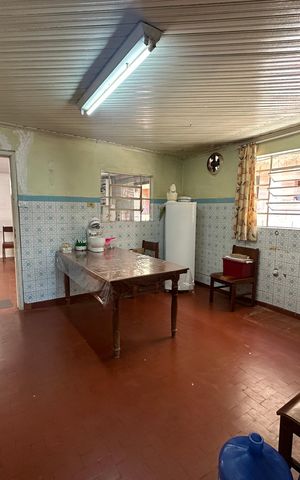 Casa à venda com 300m², 5 quartos e 2 vagas Casa à venda com 300m², 5 quartos e 2 vagasCozinha