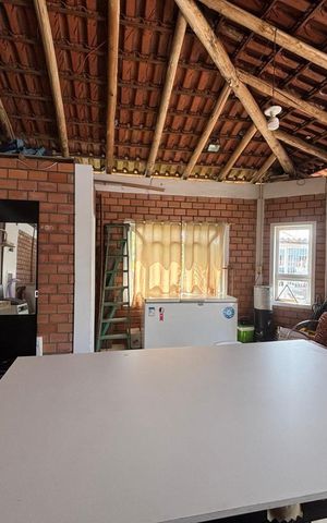 Casa à venda com 160m², 3 quartos e 2 vagas