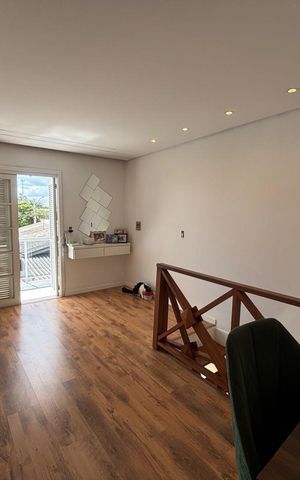 Casa à venda com 160m², 3 quartos e 2 vagas