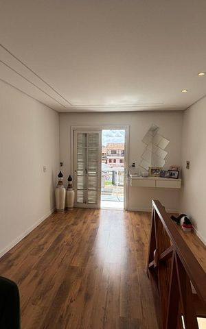 Casa à venda com 160m², 3 quartos e 2 vagas