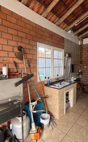 Casa à venda com 160m², 3 quartos e 2 vagas