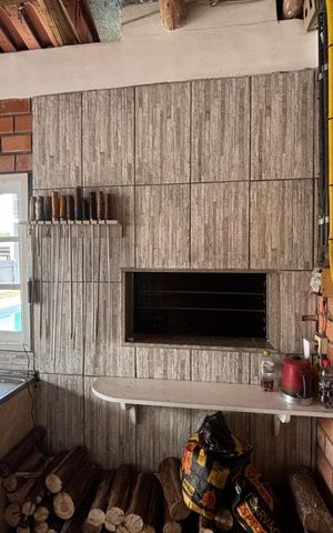 Casa à venda com 160m², 3 quartos e 2 vagas