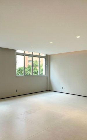 Apartamento à venda com 156m², 3 quartos e 1 vaga Apartamento à venda com 156m², 3 quartos e 1 vagaSala