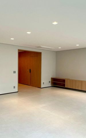 Apartamento à venda com 156m², 3 quartos e 1 vaga Apartamento à venda com 156m², 3 quartos e 1 vagaSala