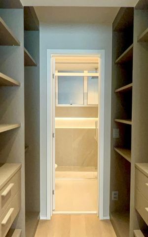 Apartamento à venda com 156m², 3 quartos e 1 vaga Apartamento à venda com 156m², 3 quartos e 1 vagaCloset da suíte 3