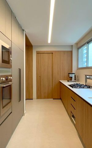 Apartamento à venda com 156m², 3 quartos e 1 vaga Apartamento à venda com 156m², 3 quartos e 1 vagaCozinha
