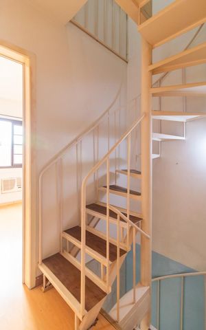 Casa de condomínio à venda com 60m², 3 quartos e 1 vagaEscada