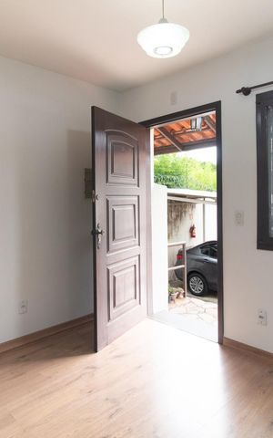 Casa de condomínio à venda com 60m², 3 quartos e 1 vagaSala