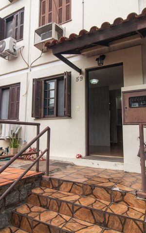 Casa de condomínio à venda com 60m², 3 quartos e 1 vagaFachada