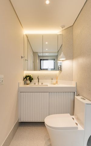 Apartamento à venda com 150m², 3 quartos e 3 vagas Apartamento à venda com 150m², 3 quartos e 3 vagasBanheiro