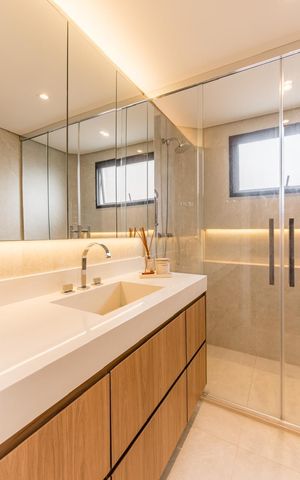 Apartamento à venda com 150m², 3 quartos e 3 vagas Apartamento à venda com 150m², 3 quartos e 3 vagasBanheiro