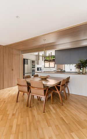 Apartamento à venda com 150m², 3 quartos e 3 vagas Apartamento à venda com 150m², 3 quartos e 3 vagasSala de jantar