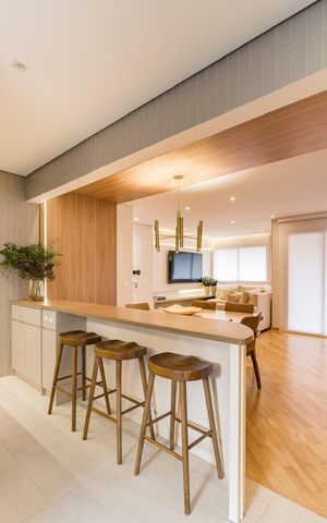 Apartamento à venda com 150m², 3 quartos e 3 vagas Apartamento à venda com 150m², 3 quartos e 3 vagasSala