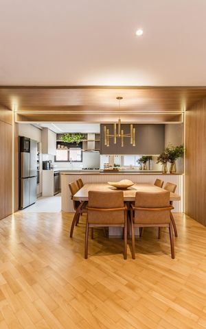 Apartamento à venda com 150m², 3 quartos e 3 vagas Apartamento à venda com 150m², 3 quartos e 3 vagasSala de jantar