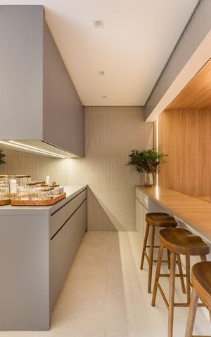 Apartamento à venda com 150m², 3 quartos e 3 vagas Apartamento à venda com 150m², 3 quartos e 3 vagasCozinha