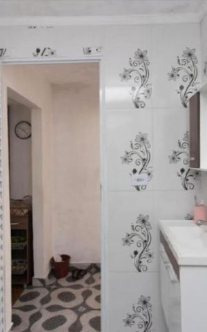 Casa à venda com 140m², 4 quartos e 2 vagas Casa à venda com 140m², 4 quartos e 2 vagasBanheiro