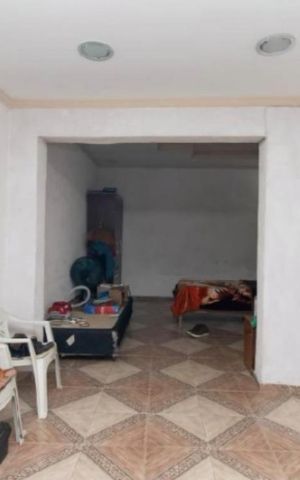 Casa à venda com 140m², 4 quartos e 2 vagas Casa à venda com 140m², 4 quartos e 2 vagasQuarto