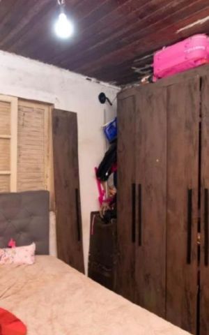 Casa à venda com 140m², 4 quartos e 2 vagas Casa à venda com 140m², 4 quartos e 2 vagasQuarto