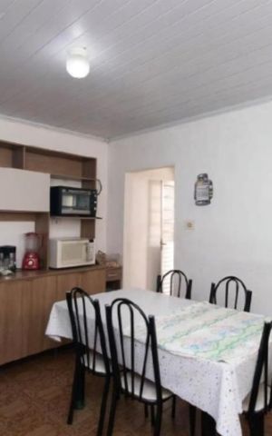 Casa à venda com 140m², 4 quartos e 2 vagas Casa à venda com 140m², 4 quartos e 2 vagasCozinha