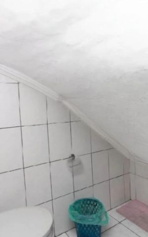 Casa à venda com 140m², 4 quartos e 2 vagas Casa à venda com 140m², 4 quartos e 2 vagasBanheiro
