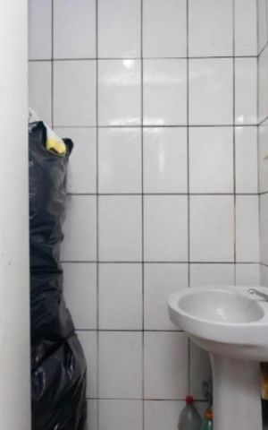 Casa à venda com 140m², 4 quartos e 2 vagas Casa à venda com 140m², 4 quartos e 2 vagasBanheiro