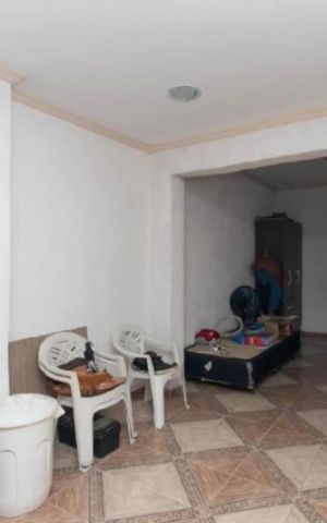 Casa à venda com 140m², 4 quartos e 2 vagas Casa à venda com 140m², 4 quartos e 2 vagasÁrea de serviço