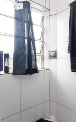 Casa à venda com 140m², 4 quartos e 2 vagas Casa à venda com 140m², 4 quartos e 2 vagasBanheiro