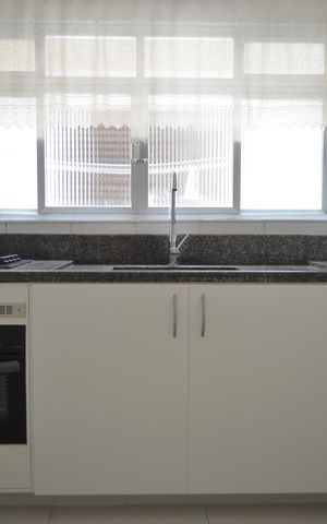 Casa à venda com 225m², 3 quartos e 2 vagasCozinha