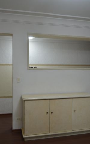 Casa à venda com 225m², 3 quartos e 2 vagasSala