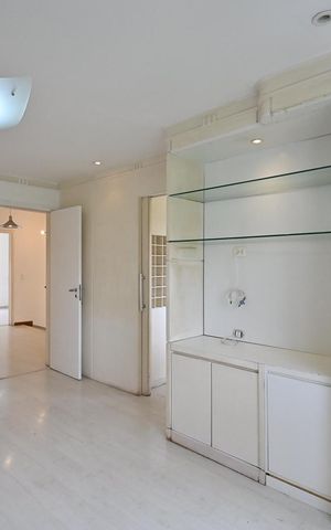 Casa de condomínio para alugar com 550m², 3 quartos e 3 vagasSuíte