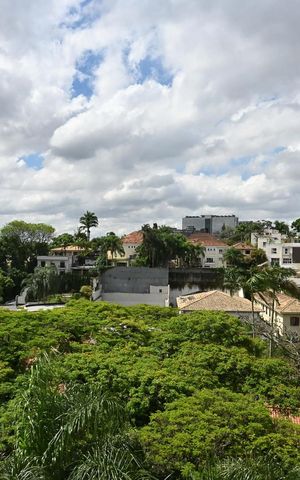 Casa de condomínio para alugar com 550m², 3 quartos e 3 vagasVista da Suíte 