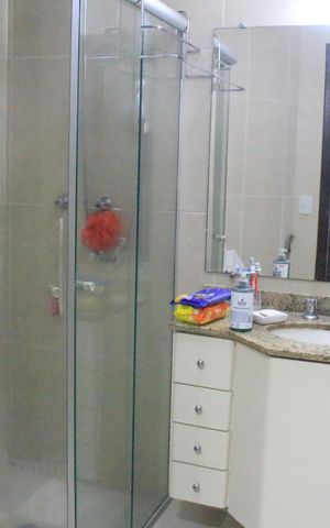 Apartamento à venda com 92m², 3 quartos e 2 vagasBanheiro da Suíte