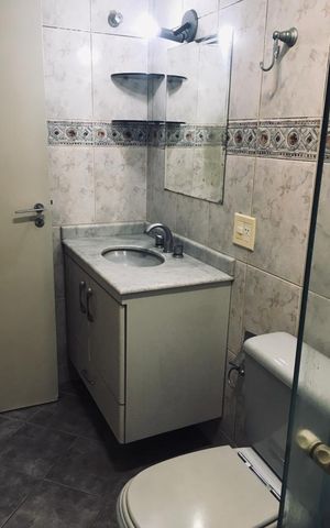 Apartamento para alugar com 75m², 2 quartos e 2 vagas Apartamento para alugar com 75m², 2 quartos e 2 vagasBanheiro