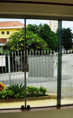 Casa de condomínio à venda com 294m², 3 quartos e 4 vagas Casa de condomínio à venda com 294m², 3 quartos e 4 vagasDetalhe - Vista da Sala